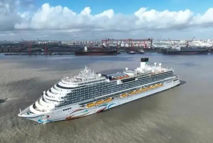 國產(chǎn)首艘大型郵輪